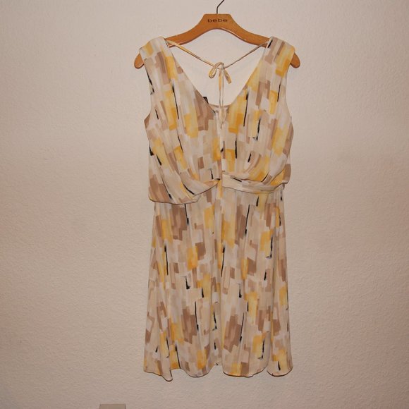 WHBM Yellow Geo Printed Surplice Dress sz 4 - Picture 6 of 11